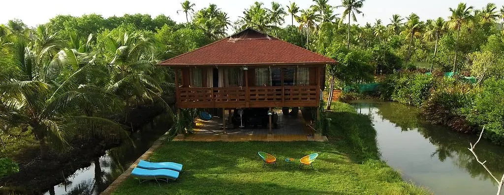 Farm stay Vinis Farm - A Private Island Stay -Privacy Redefined !!! Mundrothuruth India